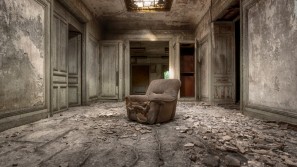 <p><span style="font-family:calibri,sans-serif"><span style="font-size:12.0pt">An empty chair used in contemporary &ldquo;ruin porn.&rdquo; Image by Precious Decay Photography.</span></span></p>
